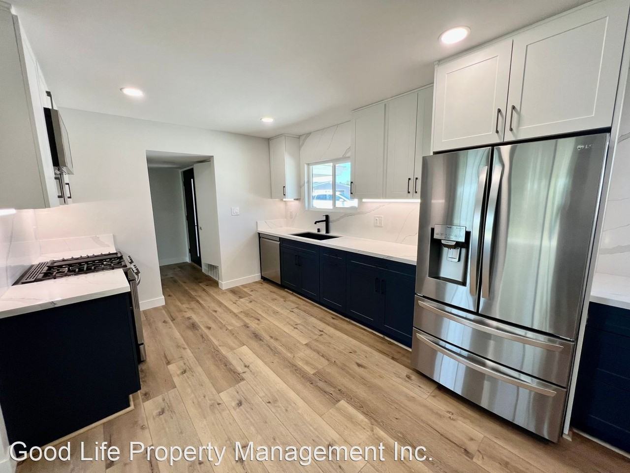 915 Sandpiper Pl - Photo 2 of 27