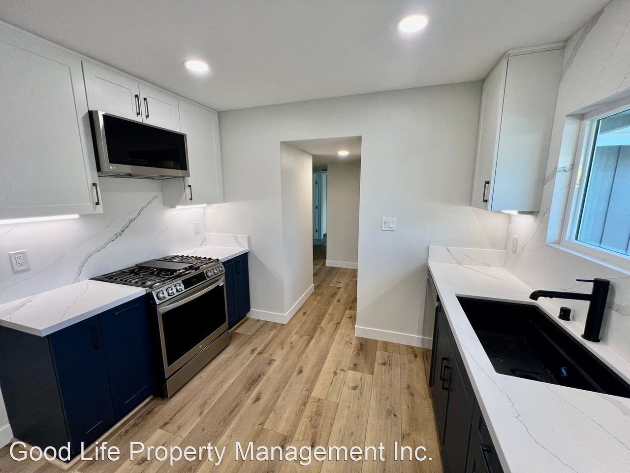 915 Sandpiper Pl - Photo 3 of 27