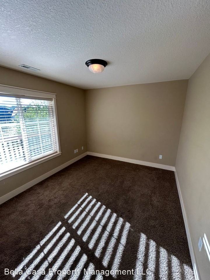 167 Sw Blue Heron Ct - Photo 3 of 22