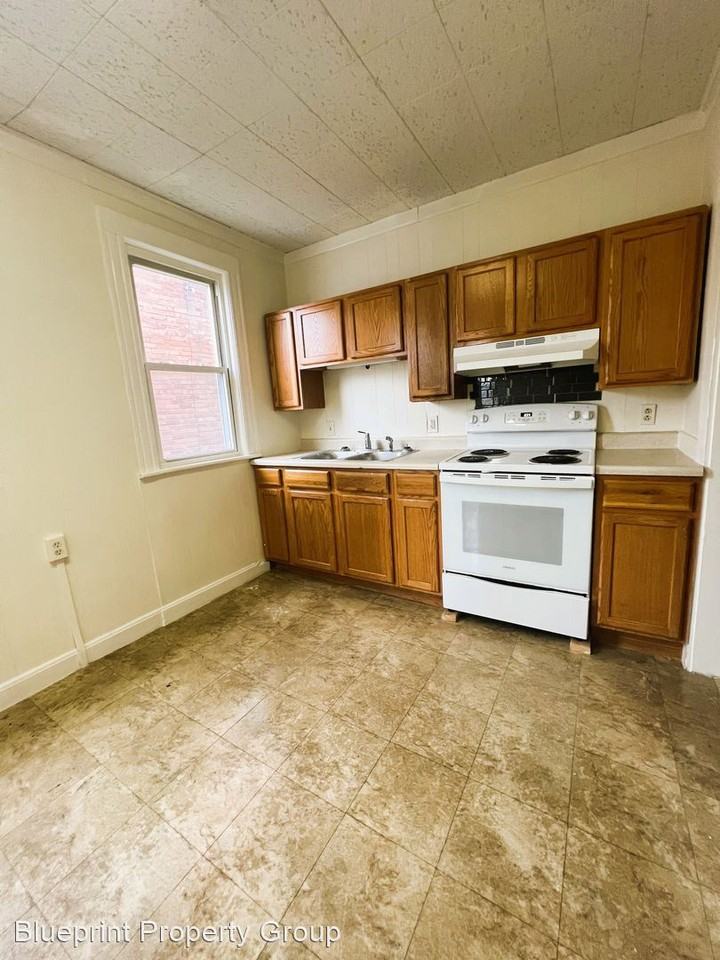 646 - 648 Tyler Street - Photo 2 of 6