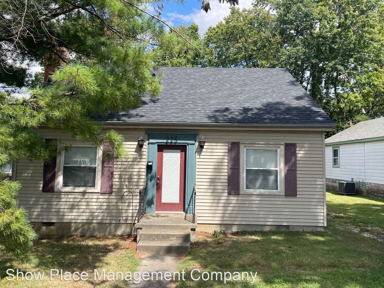 225 Henton Ct - Photo 2 of 16