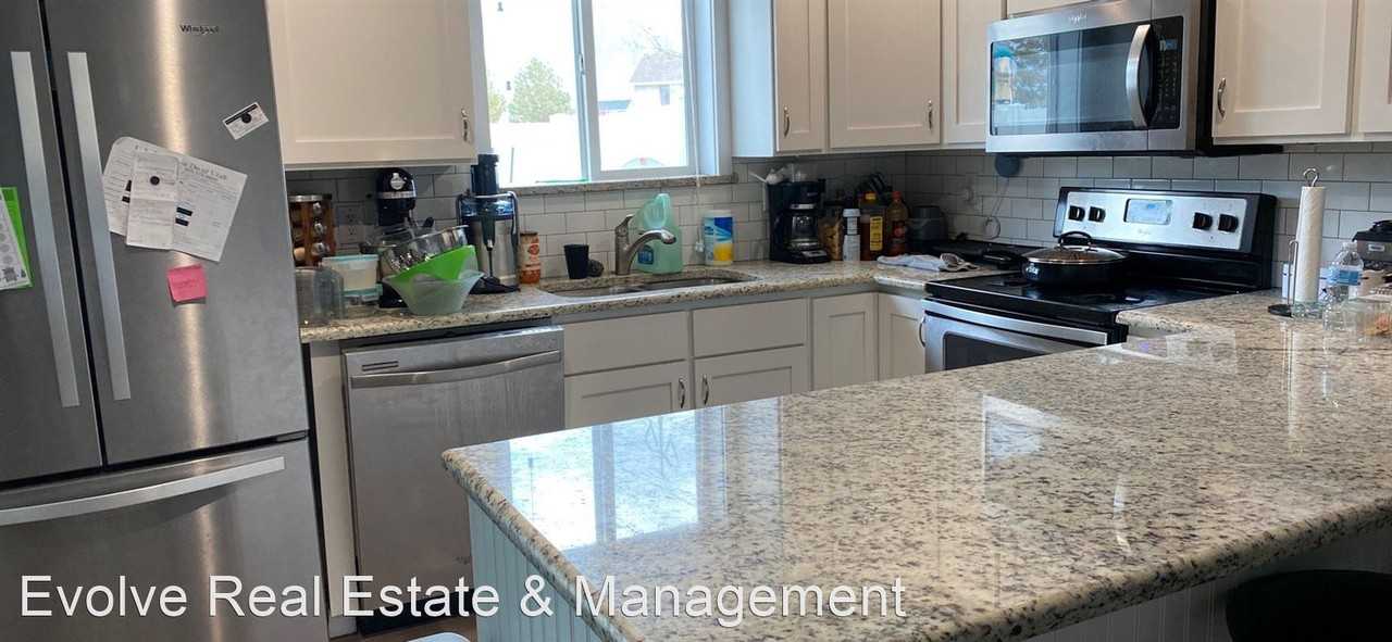 2812 W 1190 N - Photo 3 of 12