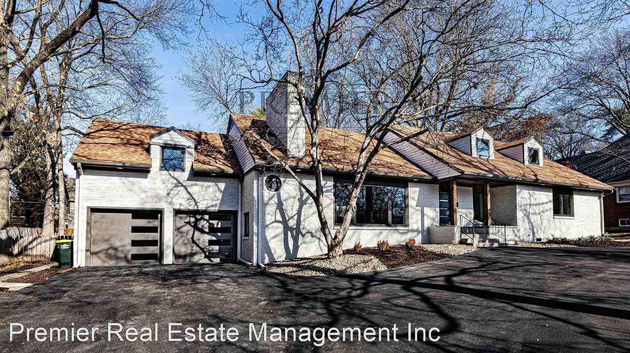 2026 W 63rd St - Photo 2 of 50