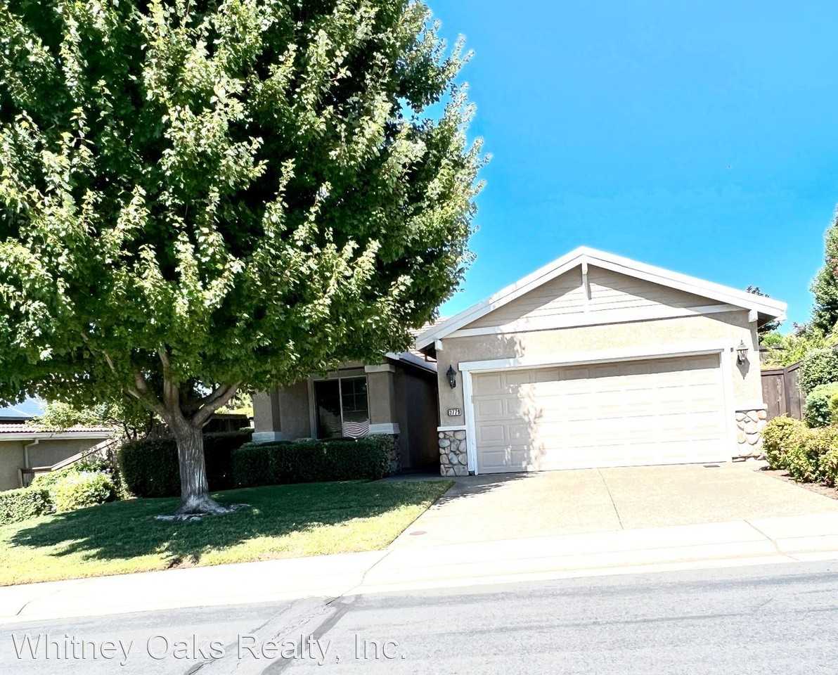3779 Coldwater Dr - Photo 3 of 22
