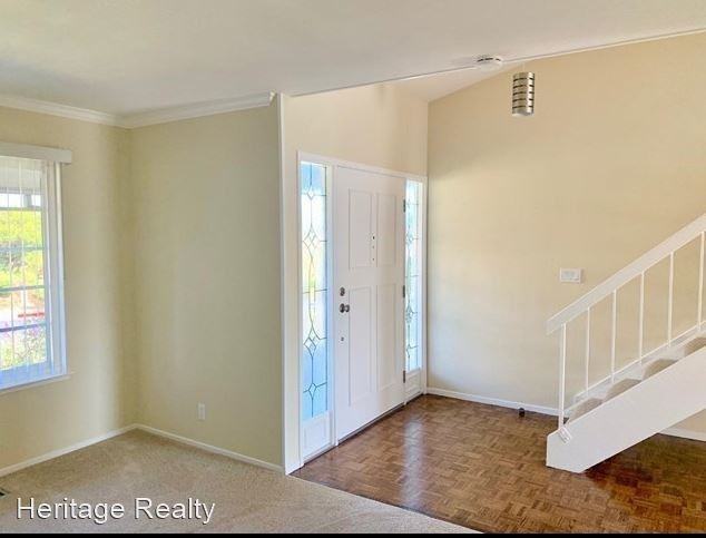 1533 De Anza Blvd - Photo 3 of 31
