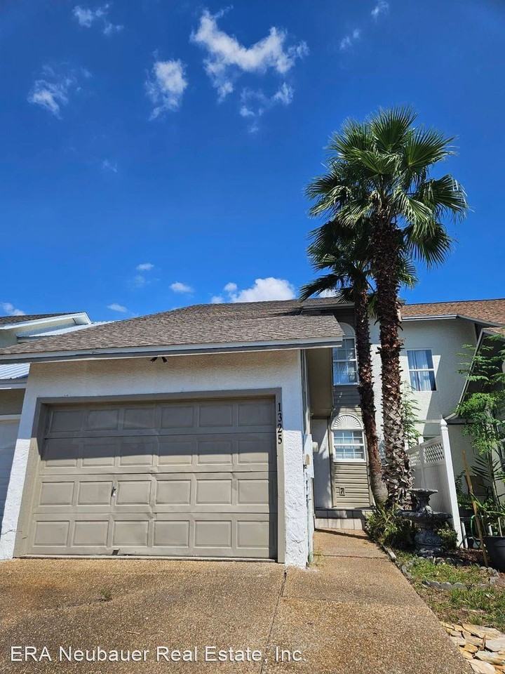 1325 Capri Dr - Photo 2 of 24