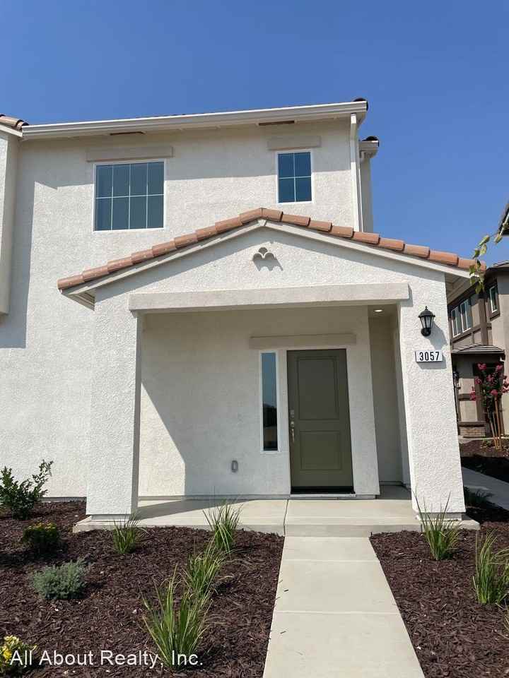 3057 San Geronimo Pl - Photo 2 of 15