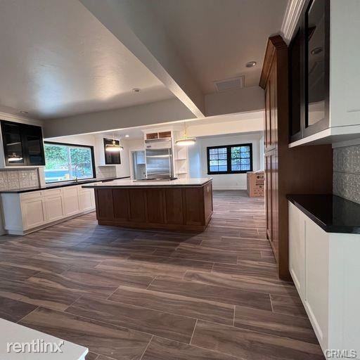 5266 Veronica St - Photo 2 of 10