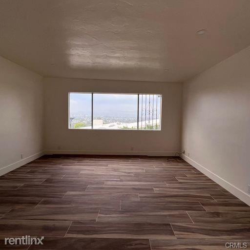 5266 Veronica St - Photo 3 of 10