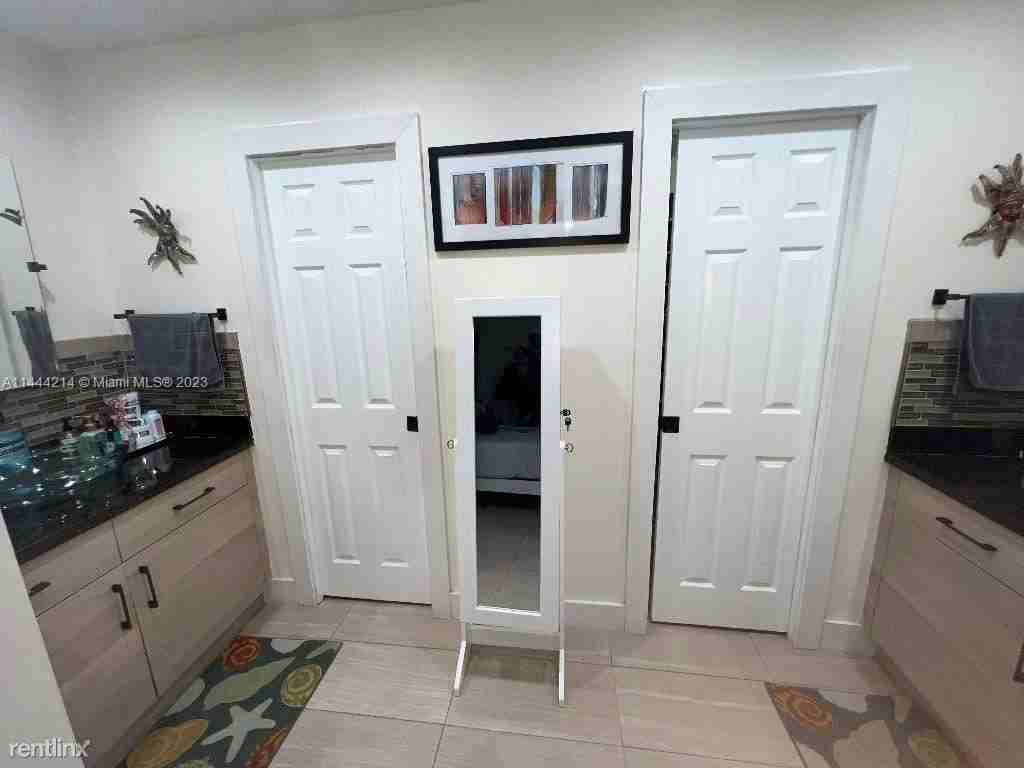 3930 Nw 72nd Dr - Photo 2 of 8