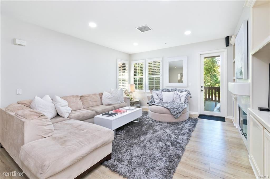 130 Coral Rose - Photo 2 of 10