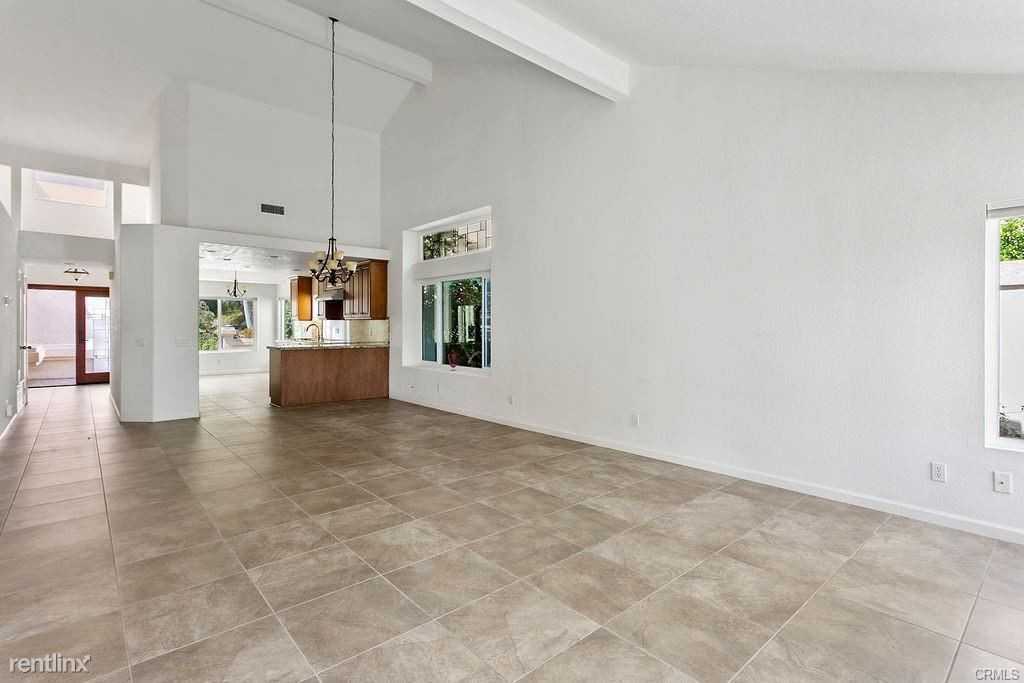 31336 Isle Vis - Photo 3 of 11