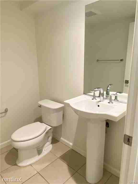 115 Breakwater - Photo 2 of 11