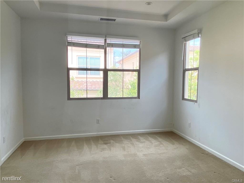 115 Breakwater - Photo 3 of 11