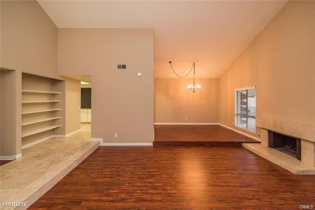 981 Begonia Ave - Photo 3 of 11