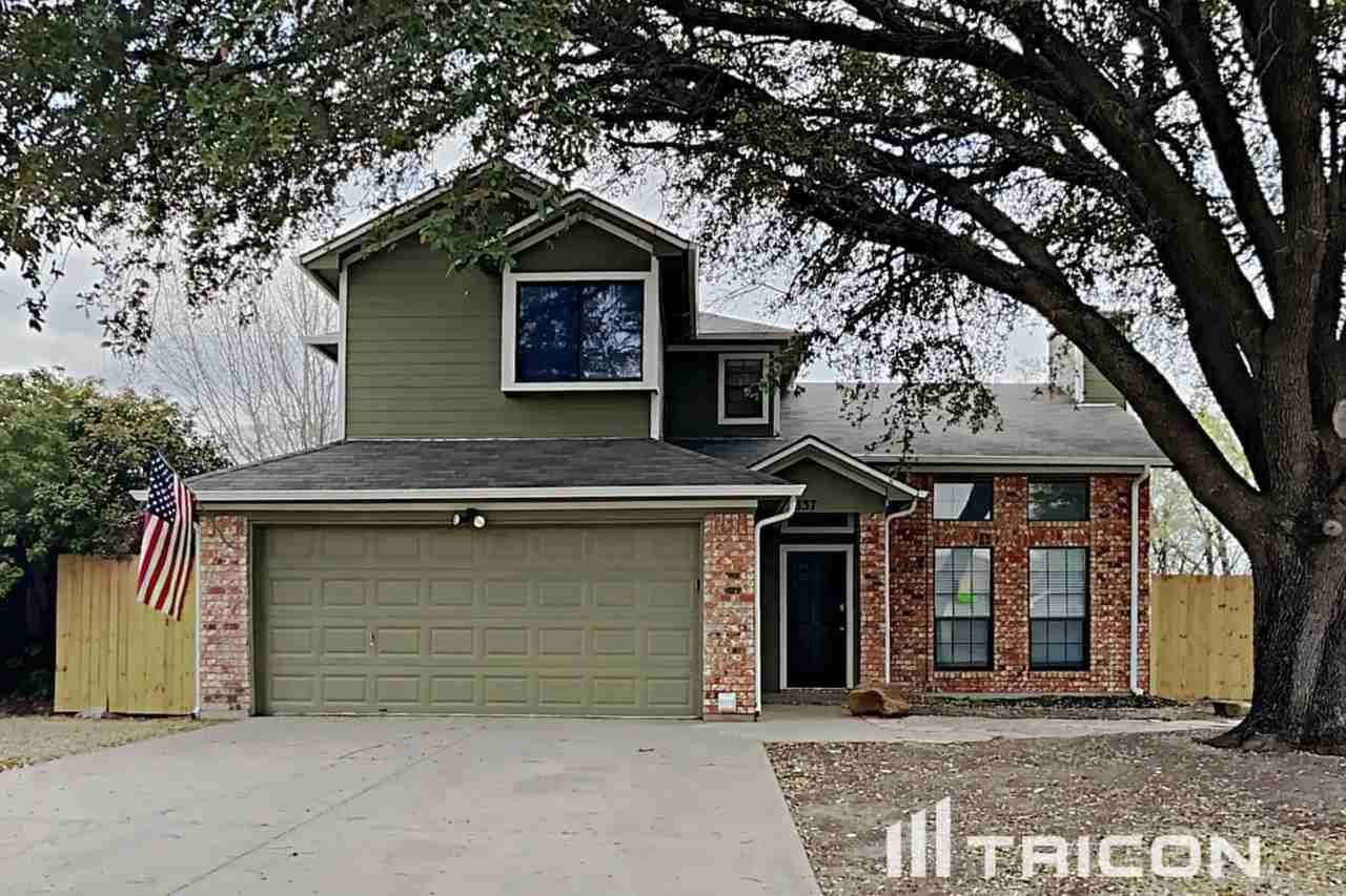 837 Globe Ave - Photo 2 of 19