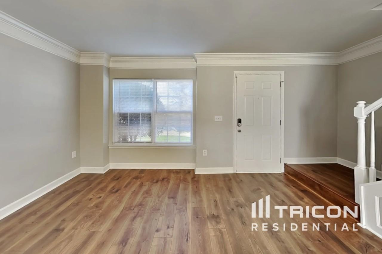 8259 Chilkoot Ln - Photo 2 of 46