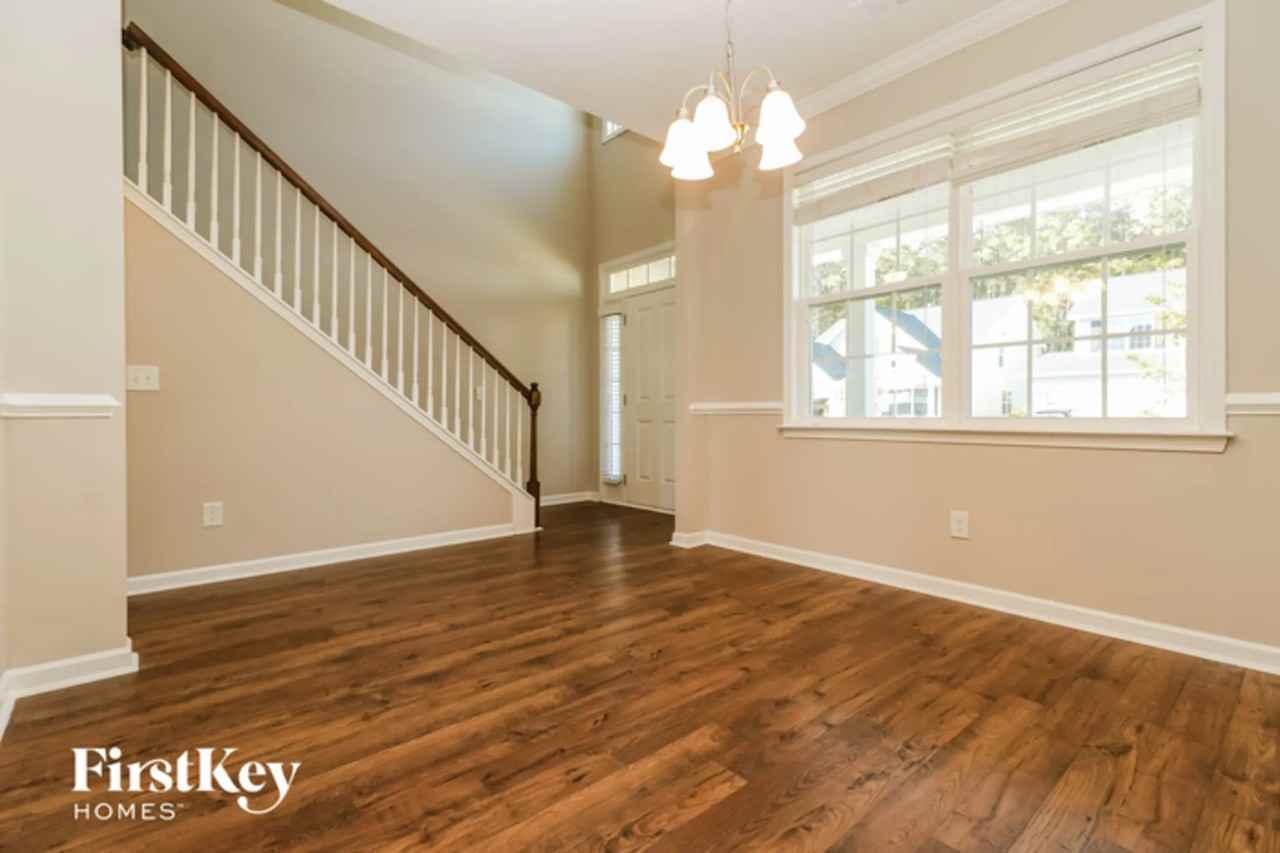 448 Foxbank Plantation Blvd - Photo 2 of 14