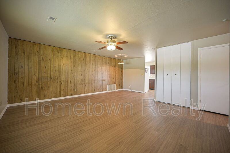 4013 Nw 50th St - Photo 2 of 20