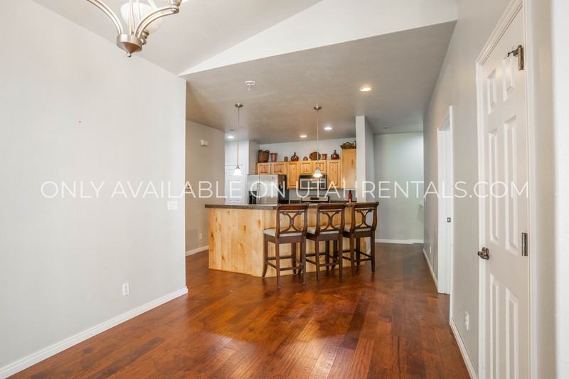 1061 Canyon Meadow Dr #2 - Photo 6 of 28