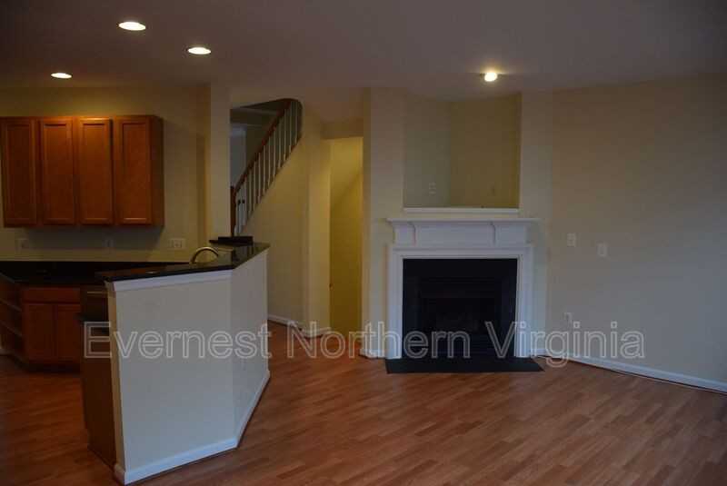 46240 Milthorn Ter - Photo 3 of 12