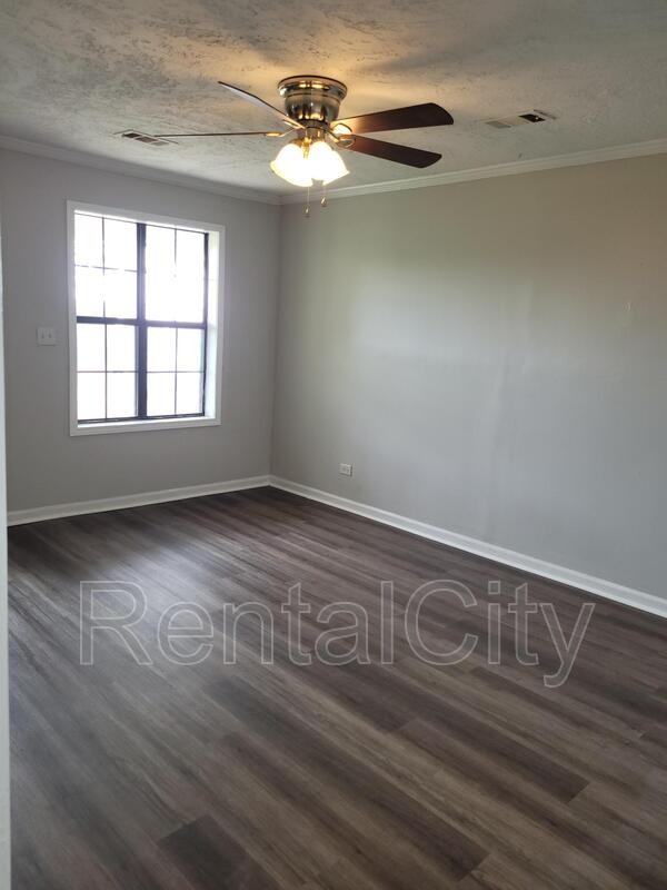 119 Hicks St - Photo 2 of 13