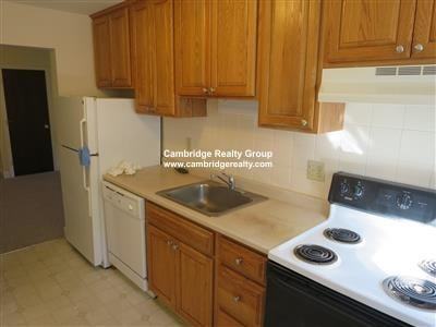 2 Brattle Dr #7 - Photo 5 of 10