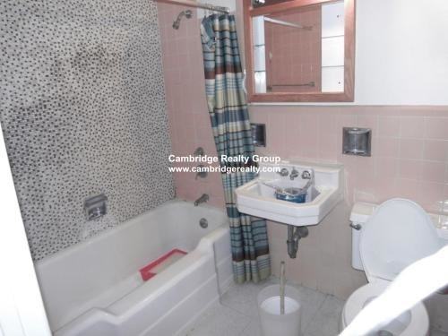 2 Brattle Dr #7 - Photo 6 of 10