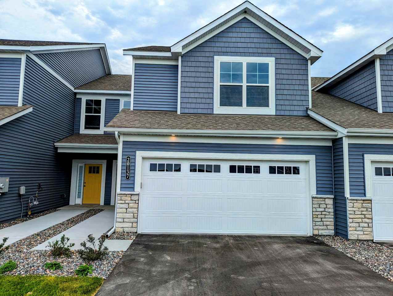 20137 78th Pl - Photo 2 of 34