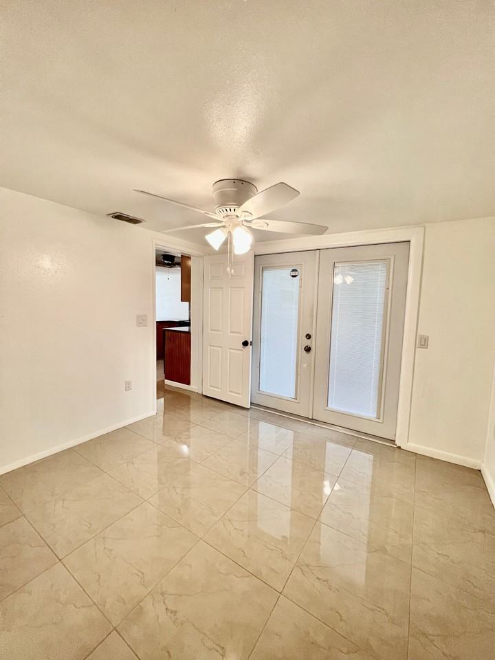 6143 Illinois Ave - Photo 7 of 15