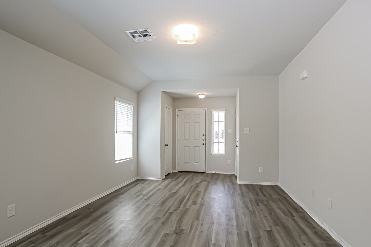 2468 Carp Dr - Photo 2 of 13