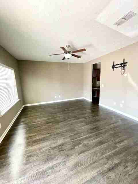 5029 Upper Park Pl - Photo 3 of 19