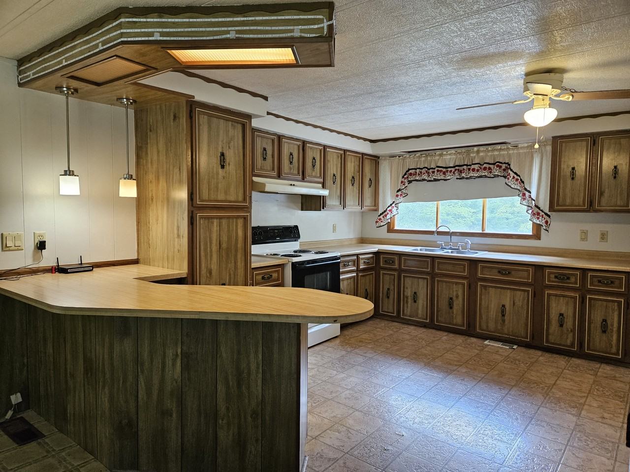 17 Pine Air Ct - Photo 2 of 10