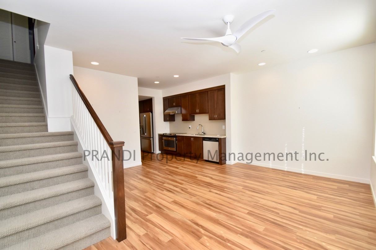 107 G St - Photo 3 of 10