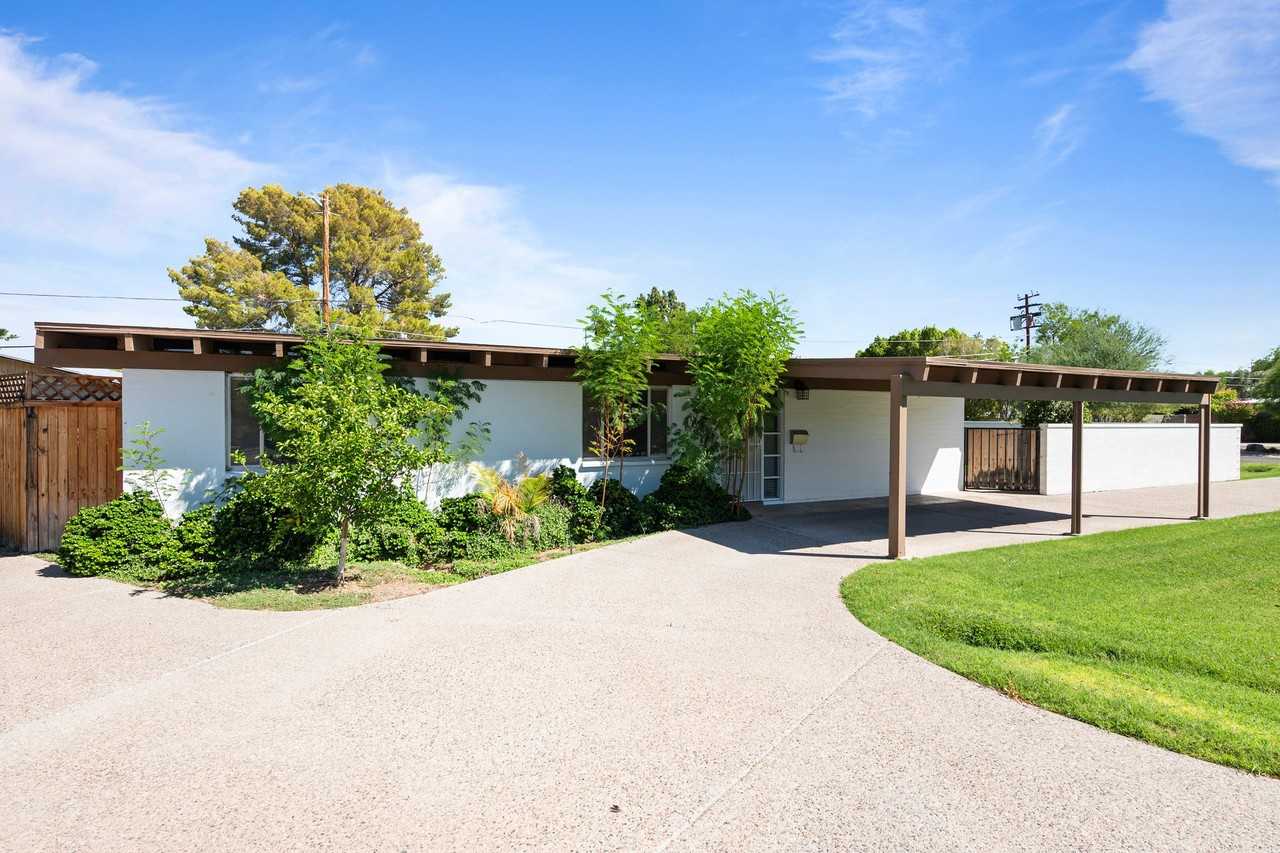 1024 E Palo Verde Dr - Photo 3 of 34