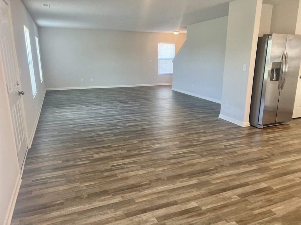 2800 W Kings Canyon Rd - Photo 3 of 18