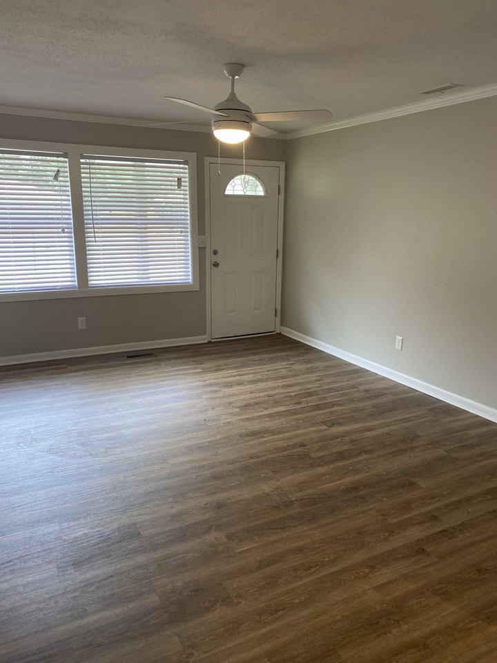 1733 2nd St Ne - Photo 3 of 19