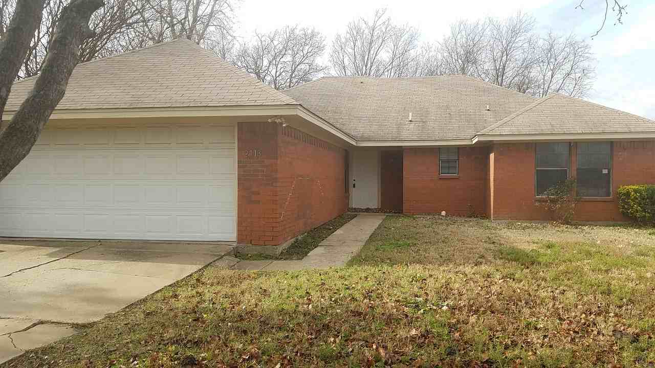 2713 Henry Rd - Photo 3 of 17