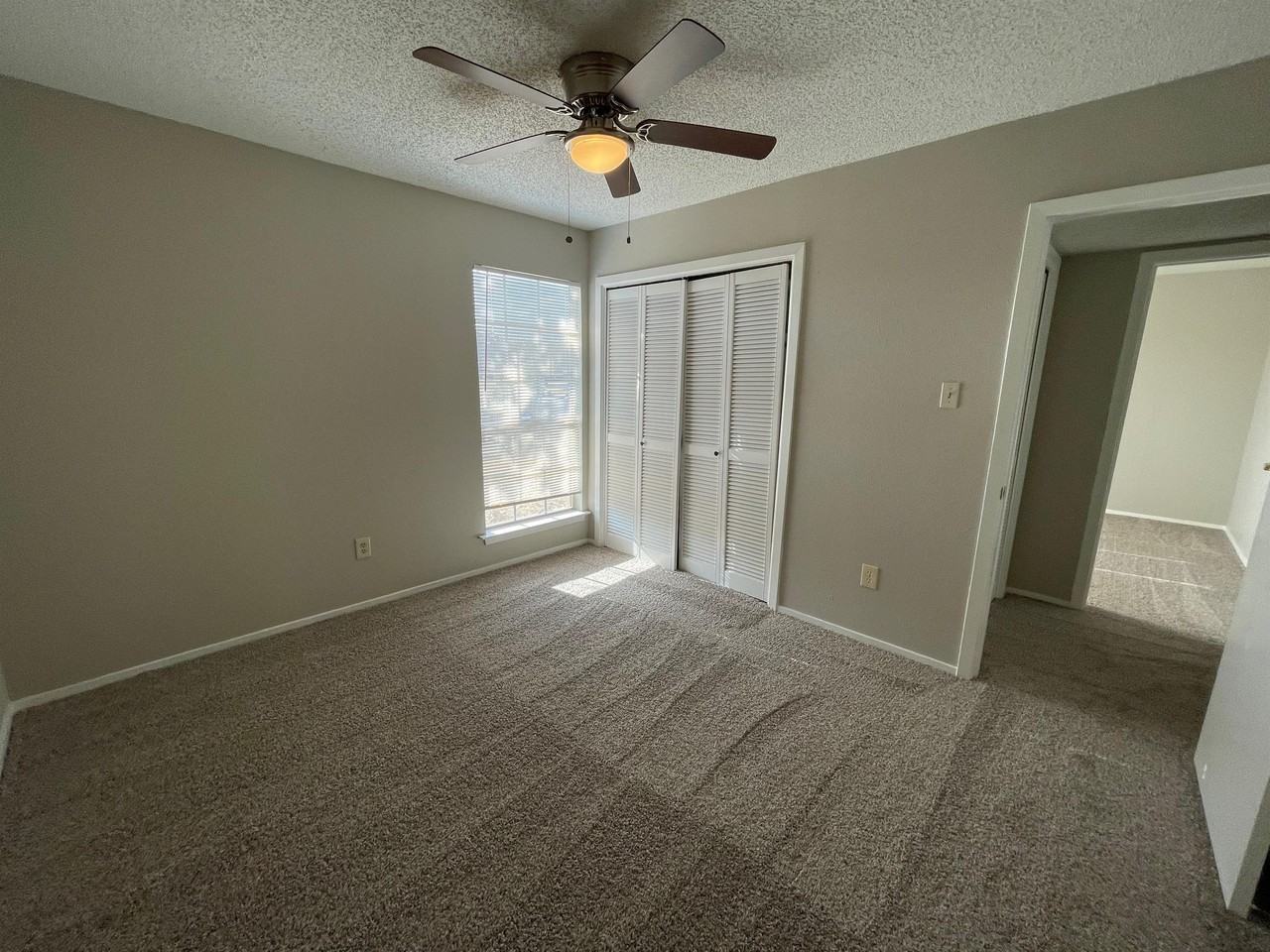 412 Blue Valley Dr #1 - Photo 5 of 11