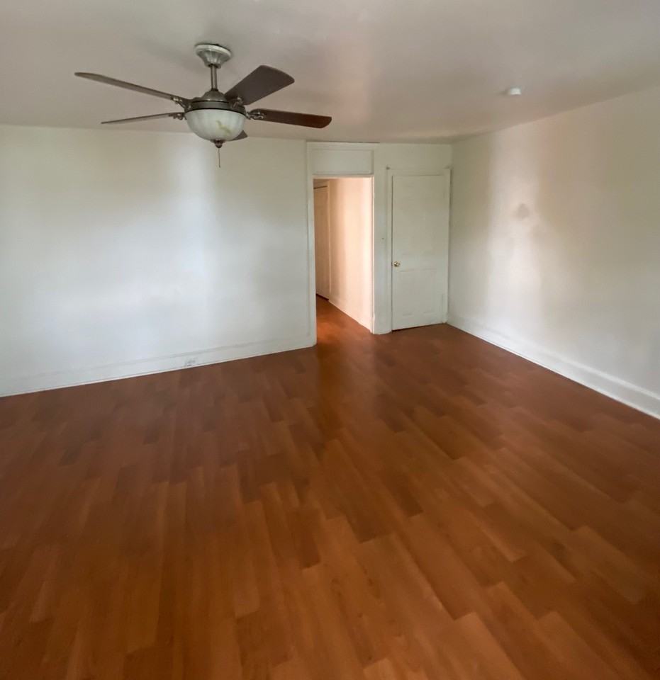 1413 N Harrison St #3 - Photo 3 of 8