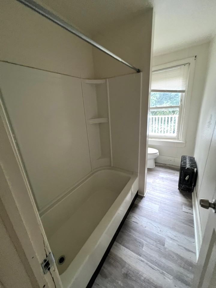 1413 N Harrison St #3 - Photo 7 of 8