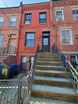 89 Harmon St  