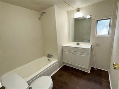 1304 Larrys Dr - Photo 3 of 9