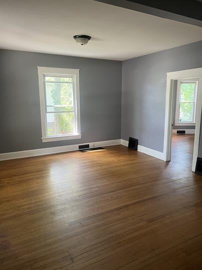 1748 A Ave Ne Lowr - Photo 2 of 6