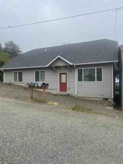 405 Nw 55th St - Photo 3 of 19