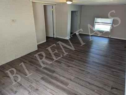 326 6th St - Photo 3 of 10