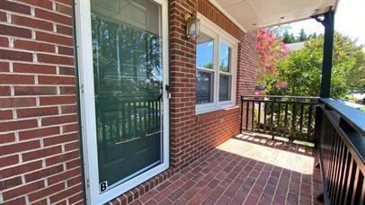 404 E Concord St - Photo 2 of 13