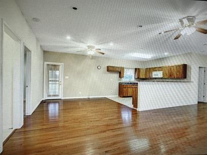 102 Fenton Ct - Photo 2 of 20