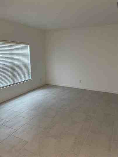 4629 Bernard Blvd - Photo 3 of 26