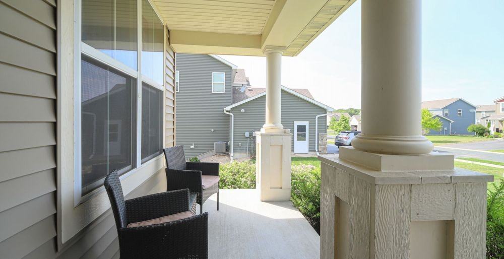 1097 Prairie View Ln - Photo 2 of 50